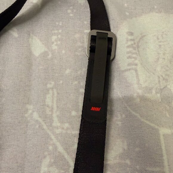 Peak Design Leash Camera Strap (Black) + Bonus Cinch Strap – Quick-Release Sling - Picture 4 of 7